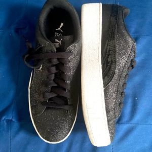 Black glitter Puma Sneakers size 5.5